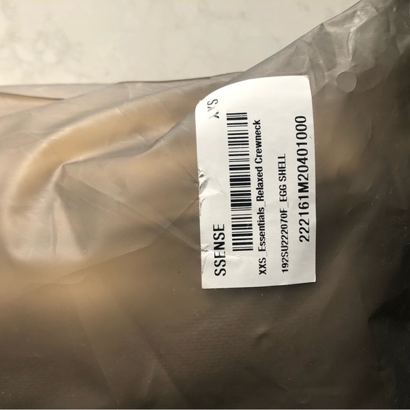 FOG ESSENTIALS Offwhite Relaxed Sweatshirt NWT - Picture 6 of 7